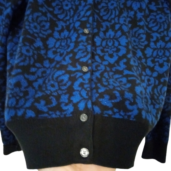 Lands End Cardigan Button Front  Blue/Black Floral Design w. Shimmer Tapered M - Picture 6 of 9